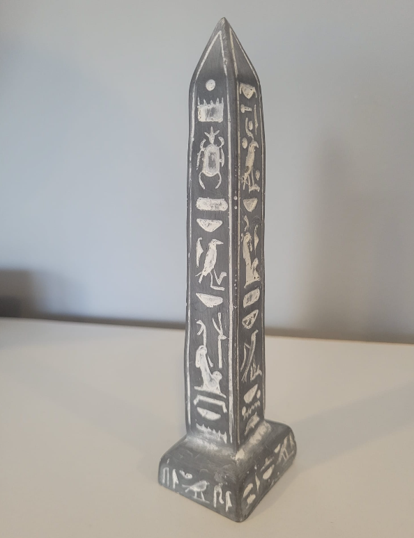 Obelisk, Tekhenu, Dikilitaş